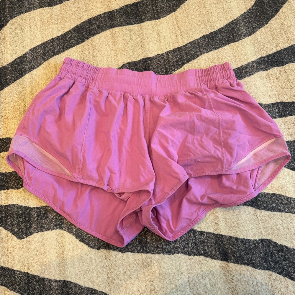 Lululemon Hotty hot 2.5’ short